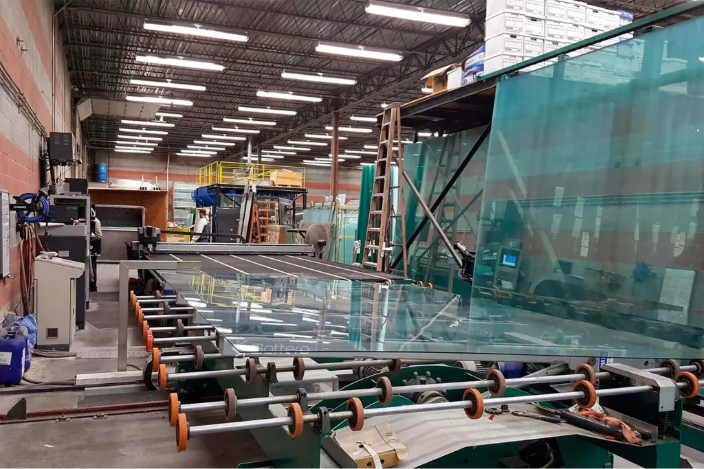 همکار شیشه غرب